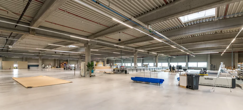 Above and beyond - bedrijfsgebouw - Develtere HVAC